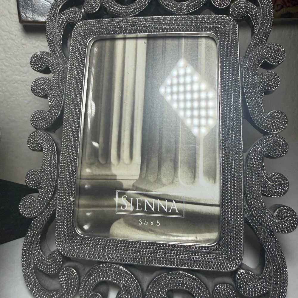 Sienna Ornate Silver Beaded Scroll Picture Frames 4x4 & 3.5x5‎ Set